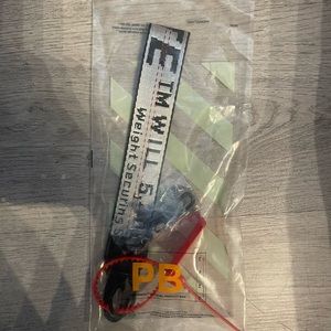 OFF WHITE KEYCHAIN